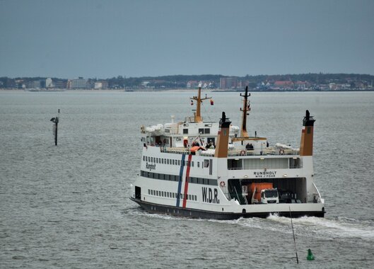 Faehre WDR Dagebuell Nordsee Freie Sicht Erholungsurlaub 